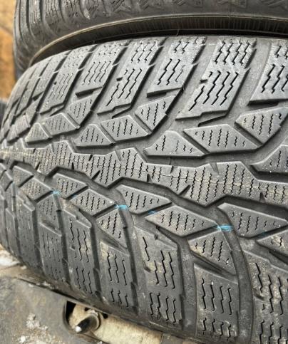 Nokian Tyres WR D4 215/65 R16