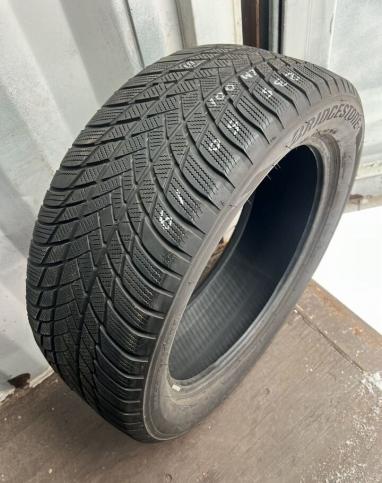 Bridgestone Blizzak LM-001 235/50 R19