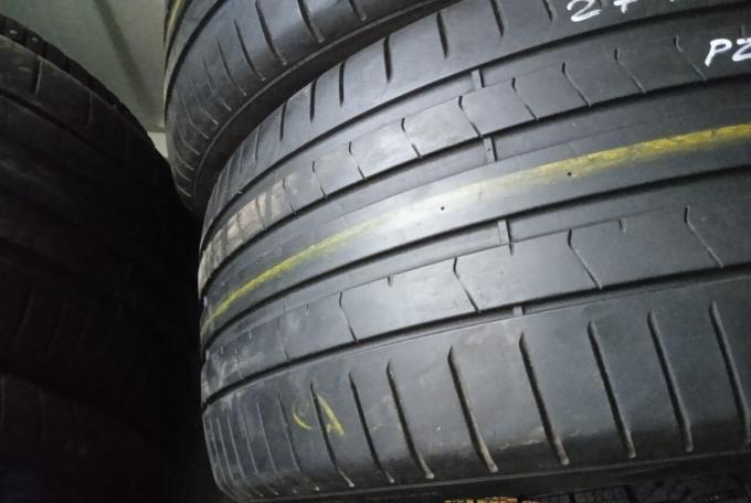 Pirelli P Zero PZ4 275/40 R21