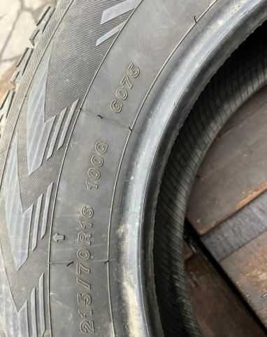 Yokohama Ice Guard G075 215/70 R16