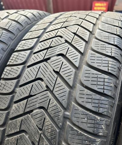 Pirelli Scorpion Winter 235/50 R18