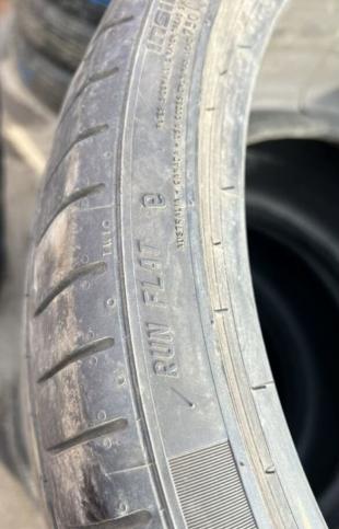 Pirelli P Zero PZ4 275/30 R21