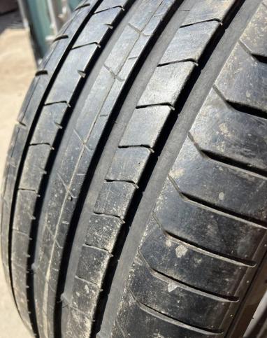 Pirelli P Zero PZ4 285/40 R22