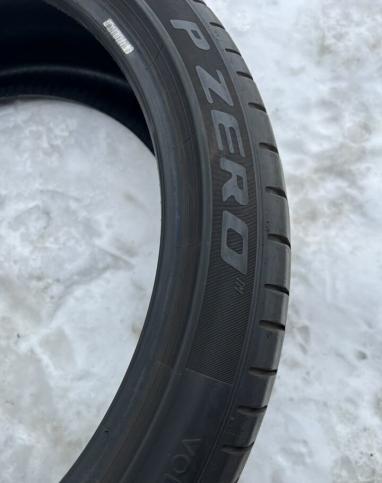 Pirelli P Zero PZ4 245/40 R21