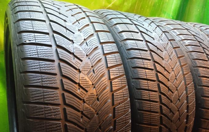 Goodyear UltraGrip Performance 275/45 R21