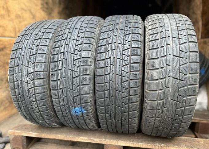 Yokohama Ice Guard IG50 215/60 R16