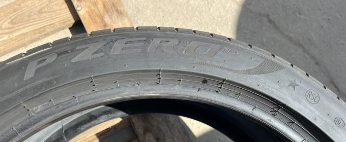 Pirelli P Zero PZ4 275/40 R22