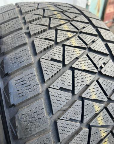 Bridgestone Blizzak DM-V2 285/45 R22