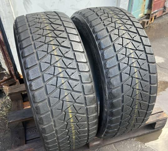 Bridgestone Blizzak DM-V2 285/45 R22