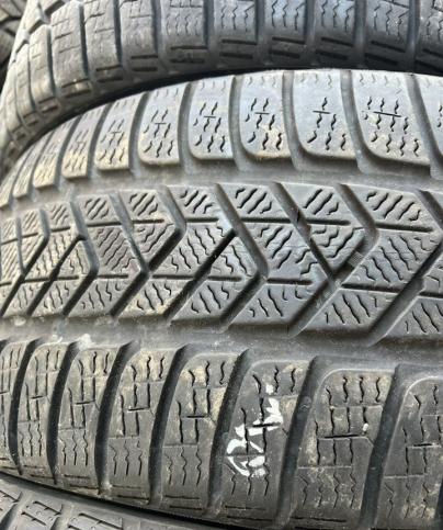 Pirelli Winter Sottozero 3 245/45 R19