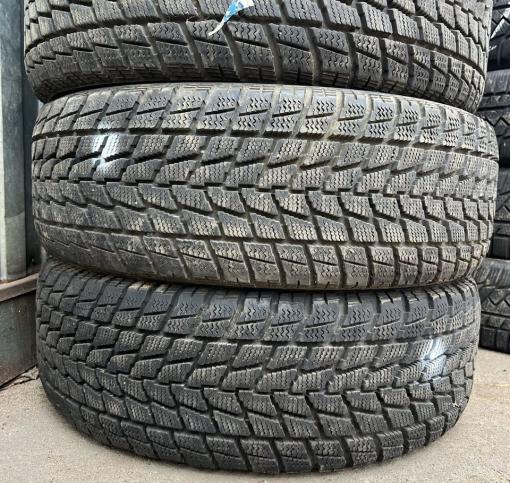 Toyo Winter Tranpath SU-4 235/60 R16