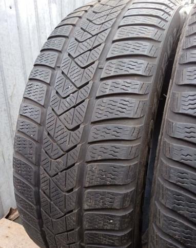 Pirelli Winter Sottozero 3 215/50 R18