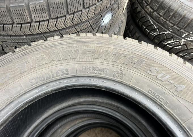 Toyo Winter Tranpath SU-4 235/60 R16