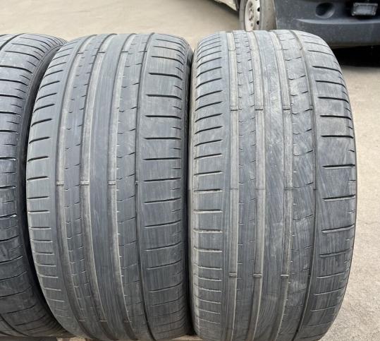 Pirelli P Zero PZ4 285/40 R21