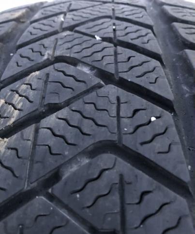 Pirelli Winter Sottozero 3 215/55 R18