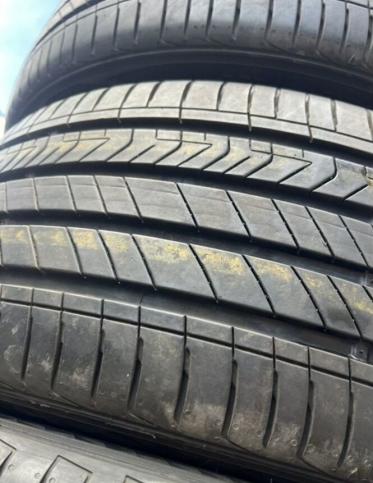 Kumho Majesty 9 Solus TA91 225/40 R19