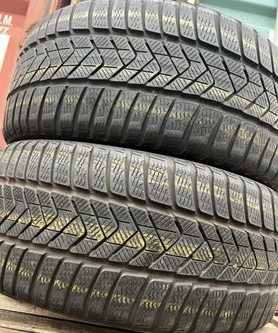 Pirelli Winter Sottozero 3 235/35 R20