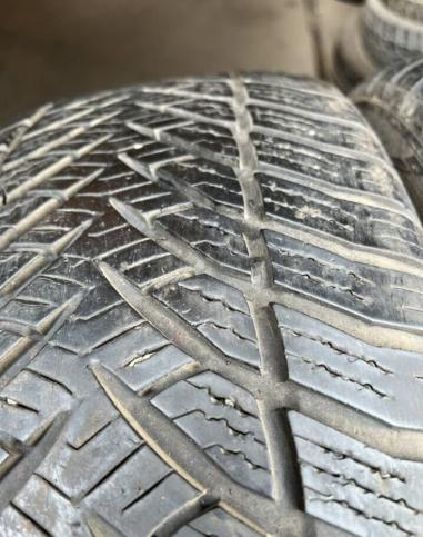 Goodyear Eagle Ultra Grip GW-3 225/50 R17