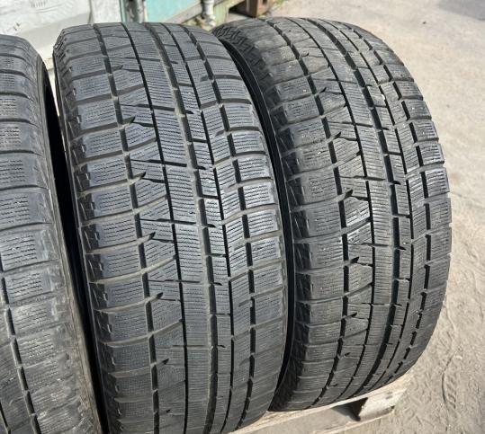 Yokohama Ice Guard IG50 215/45 R17