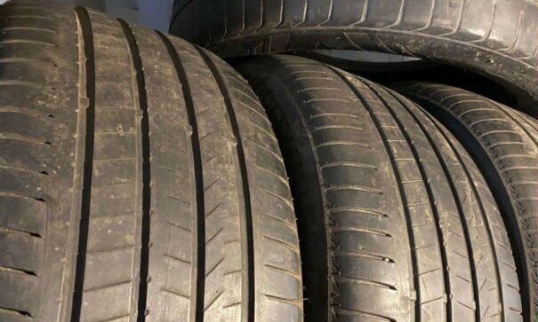 Bridgestone Alenza 001 285/45 R22