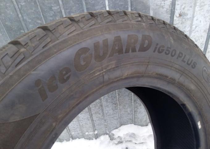 Yokohama Ice Guard IG50+ 215/65 R16