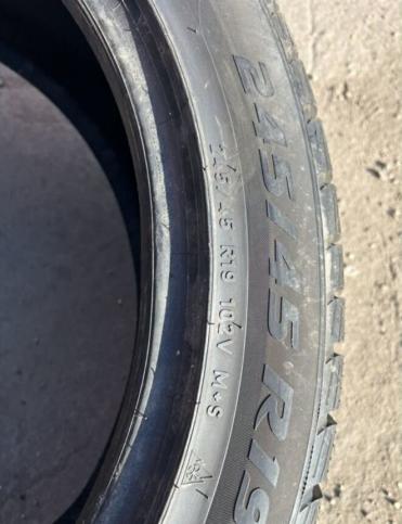 Pirelli Winter Sottozero 3 245/45 R19