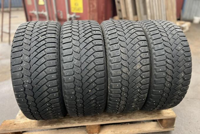 Gislaved Nord Frost 200 225/50 R17