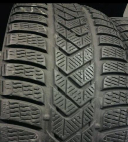 Pirelli Winter Sottozero 3 225/40 R18