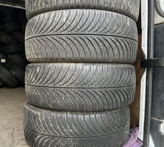 Goodyear Vector 4Seasons Gen-2 235/55 R17