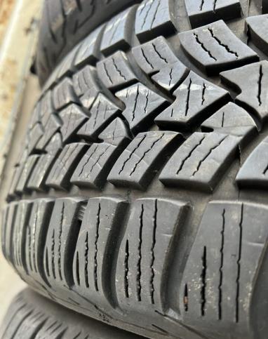 Esa-Tecar Super Grip 9 HP 195/55 R16