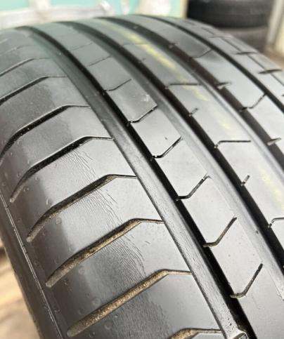 Pirelli P Zero PZ4 245/40 R19