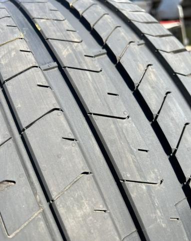 Pirelli P Zero PZ4 265/40 R21