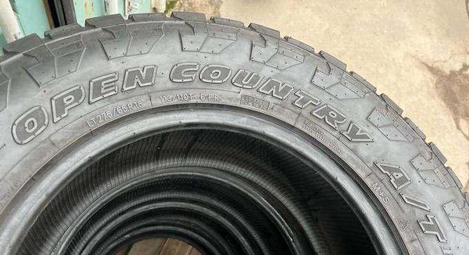 Toyo Open Country A/T IIl 275/65 R18