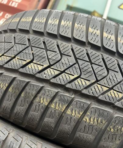 Pirelli Winter Sottozero 3 235/35 R20