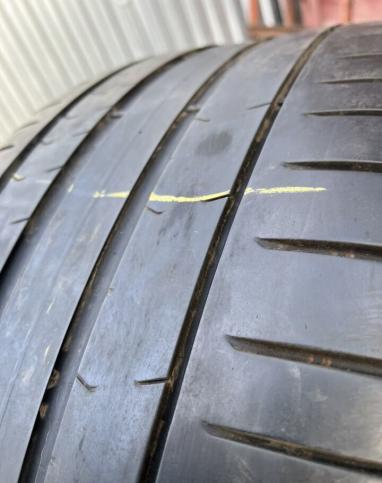 Pirelli P Zero PZ4 315/35 R21