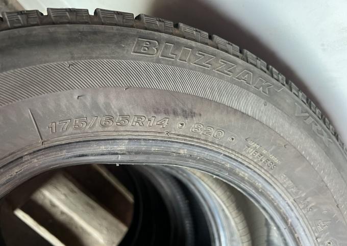 Bridgestone Blizzak VRX 175/65 R14