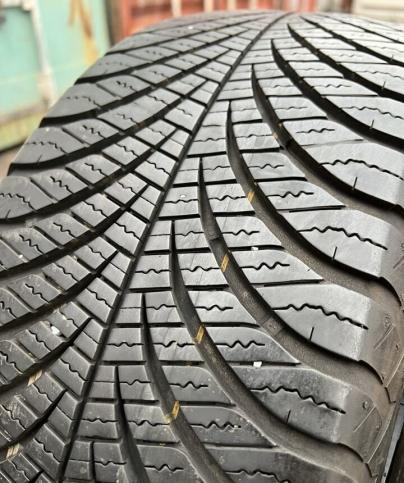 Goodyear Vector 4Seasons Gen-2 205/60 R16