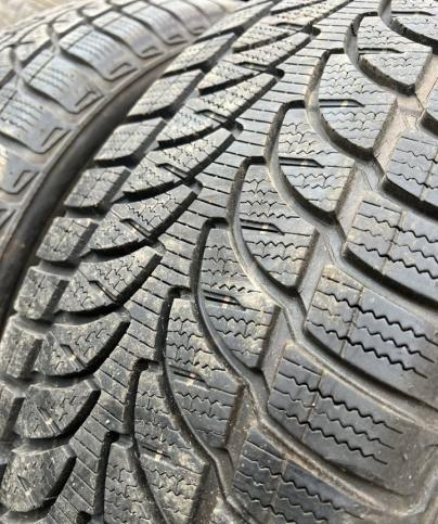 Bridgestone Blizzak LM-80 235/60 R18