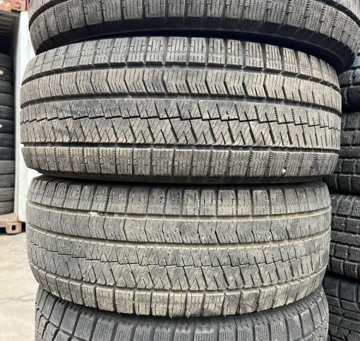 Bridgestone Blizzak VRX2 215/55 R17