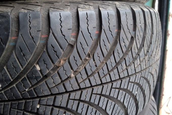 Goodyear Vector 4Seasons Gen-2 195/55 R16