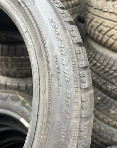 Pirelli Winter Sottozero 210 225/45 R18