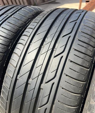 Bridgestone Turanza T001 215/60 R16