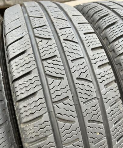 Pirelli Carrier Winter 205/75 R16C