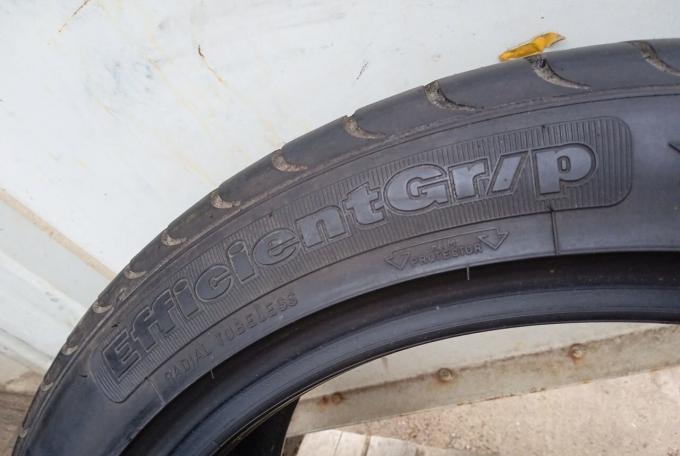 Goodyear EfficientGrip 225/45 R18