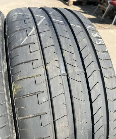 Pirelli P Zero PZ4 265/40 R21