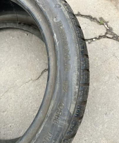 Pirelli Winter Sottozero 210 225/45 R17