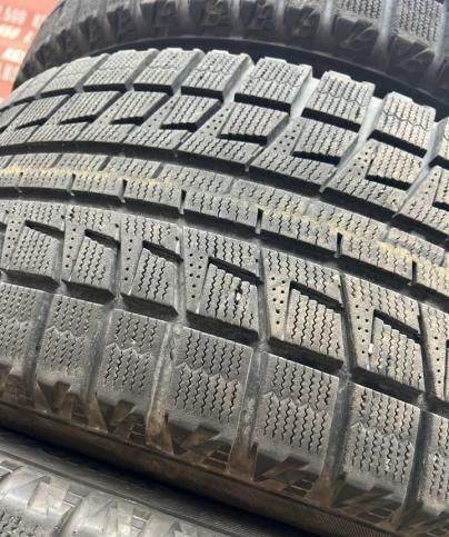 Bridgestone Blizzak RFT 255/50 R19