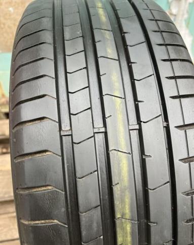 Pirelli P Zero PZ4 245/40 R19