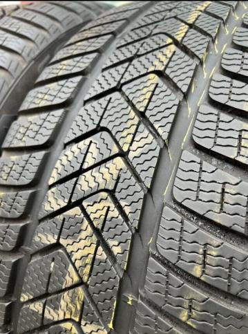 Pirelli Winter Sottozero 3 275/35 R19