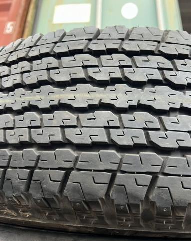 Bridgestone Dueler H/T 840 265/65 R17